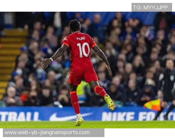 马内回忆母亲反对足球生涯的艰辛与勇气16岁时借钱逃离村庄追梦