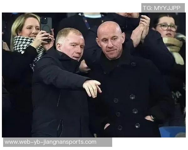 利马回应斯科尔斯嘲讽言论：我不在乎随时欢迎他来我家交流